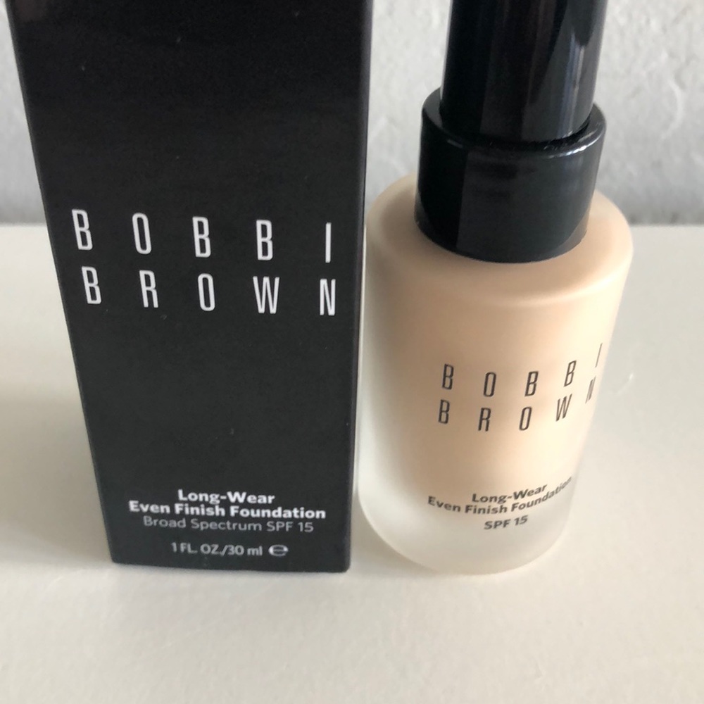 Bobbi Brown Long-Wear Foundation